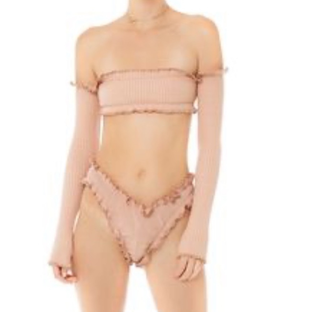 are you am i tiiu top in nude